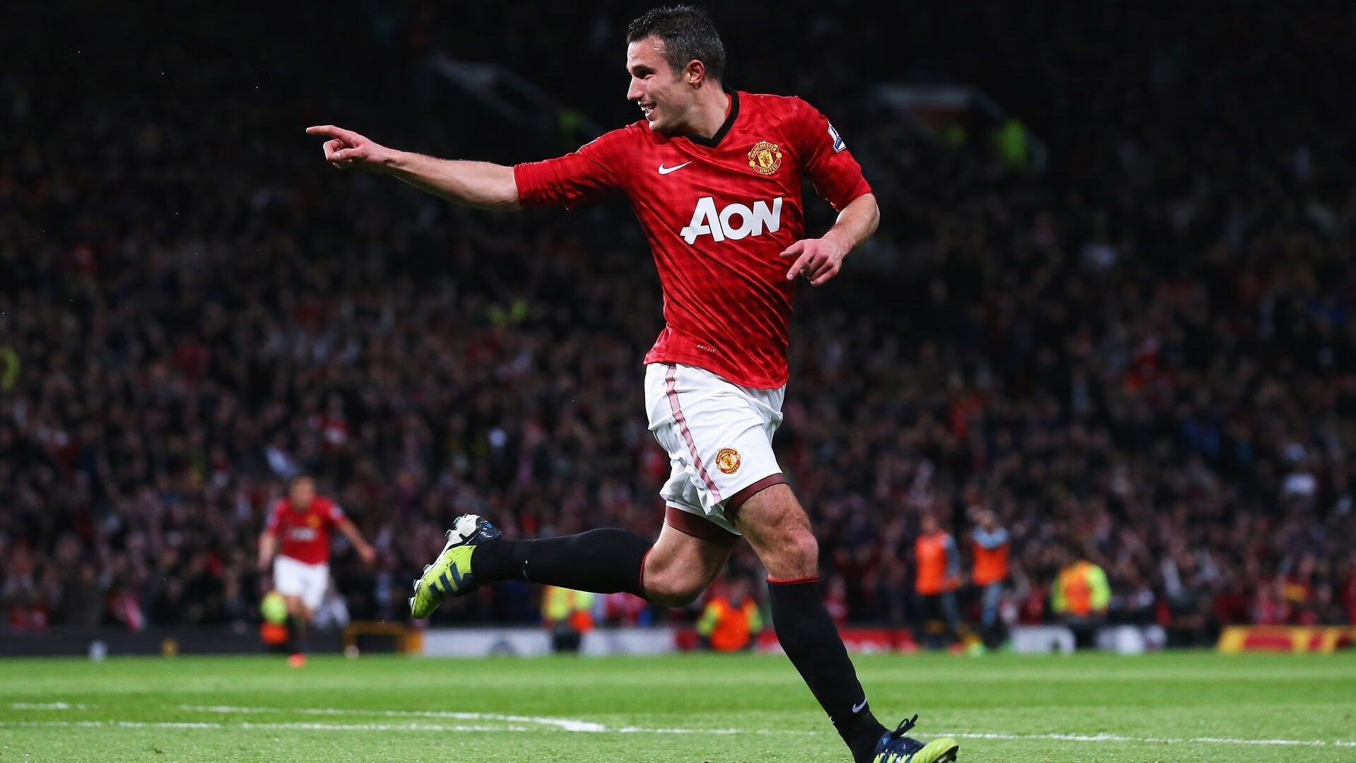 意大利骑手拉里萨·保利斯在2024年巴黎奥运会盛装舞步比赛中以“Luna”马匹获得第七名,展现出色表现。